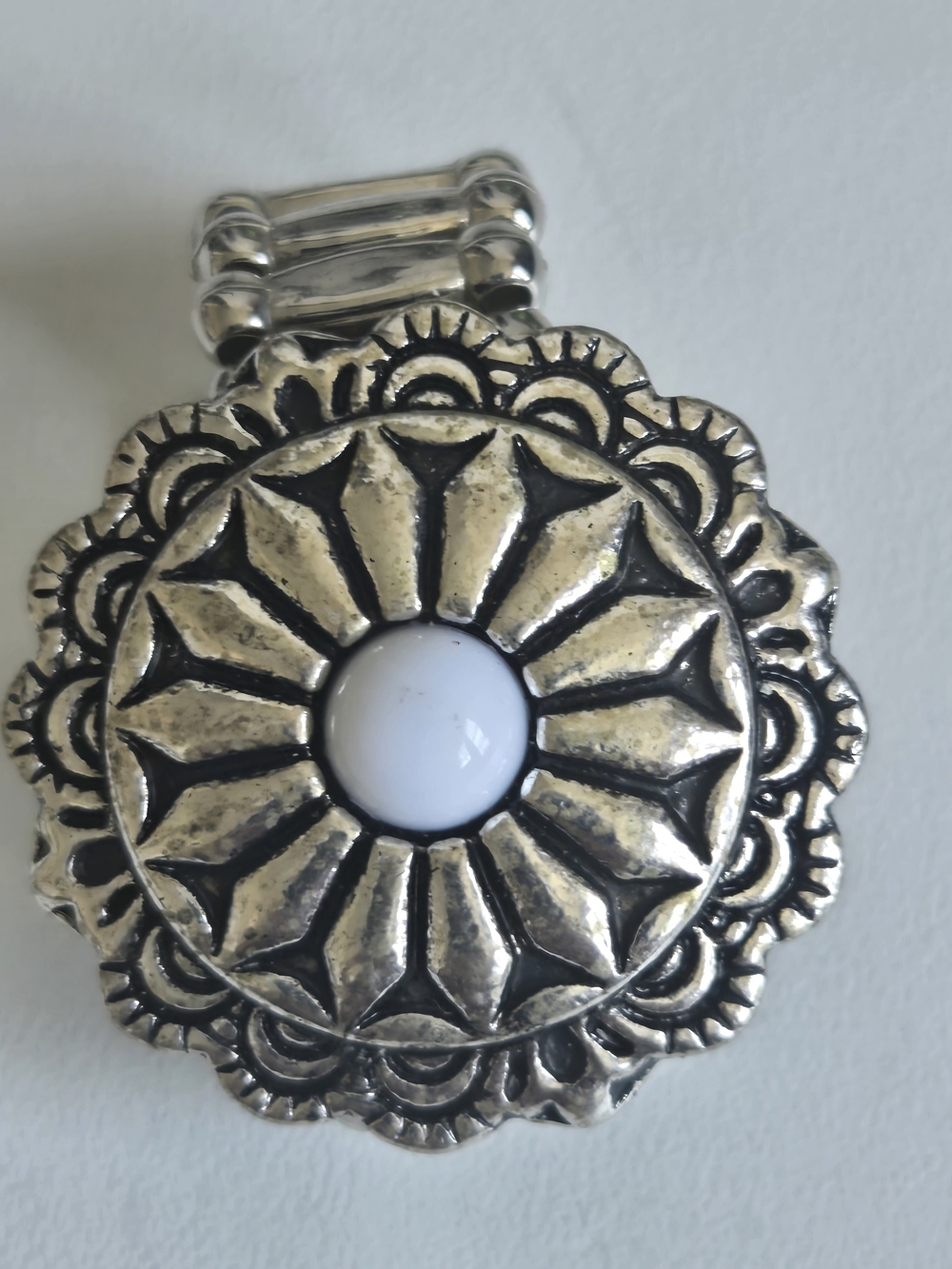 Ring - Picture 3 of 6